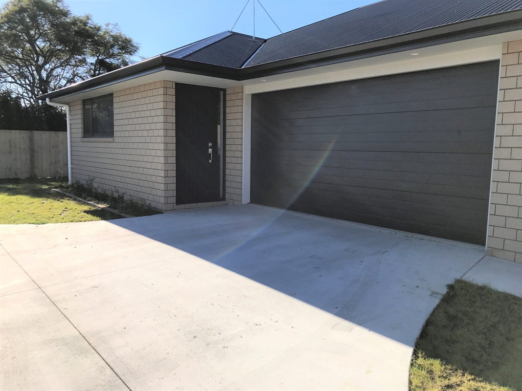 892 Alexandra Street, Te Awamutu, Te Awamutu - Carousel 1