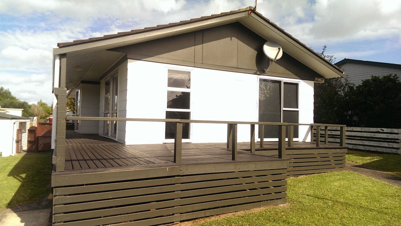 9 Bluewater Place, Wattle Downs, Auckland - Carousel 1