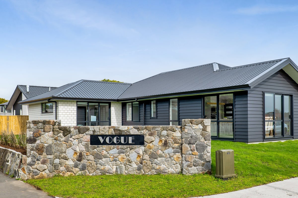 1 Vogue Circle, Vogeltown, New Plymouth - Carousel 1