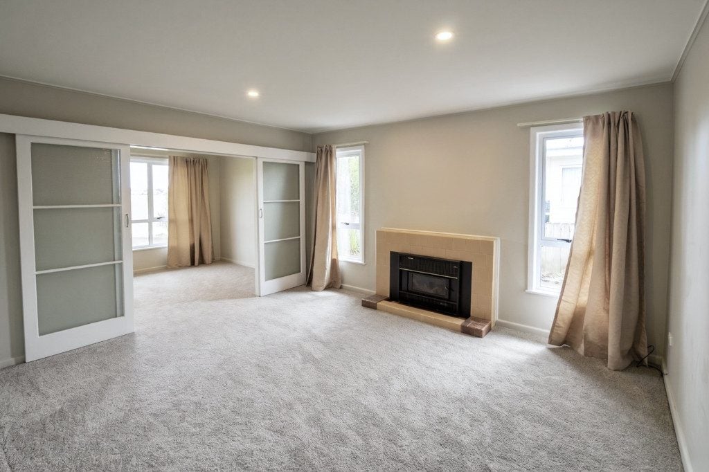 82 Seymour Road, Sunnyvale, Auckland - Carousel 2