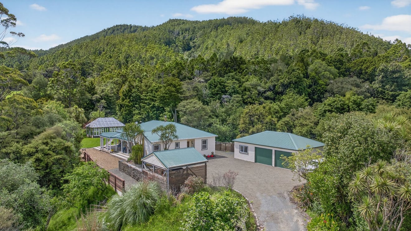 2372 State Highway 1, Kaiwaka, Maungaturoto - Carousel 1