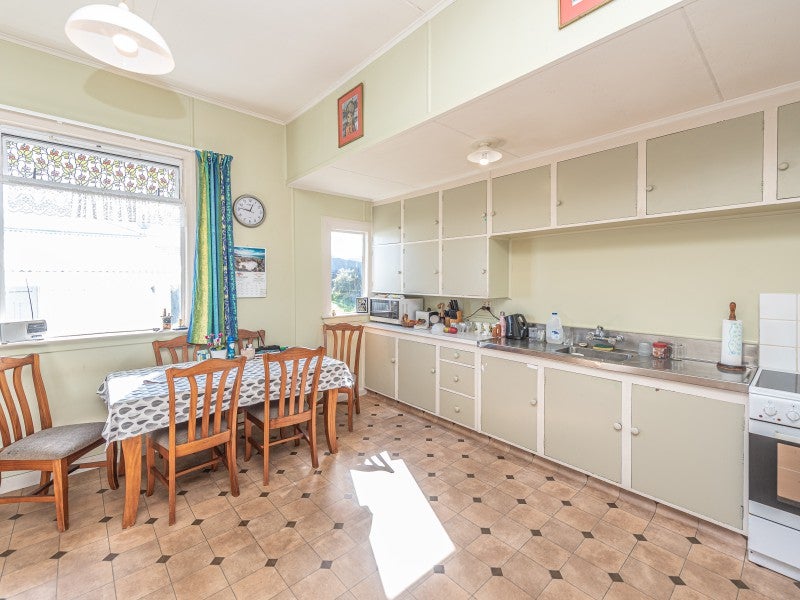 26 Egmont Street, Castlecliff, Whanganui - Carousel 26