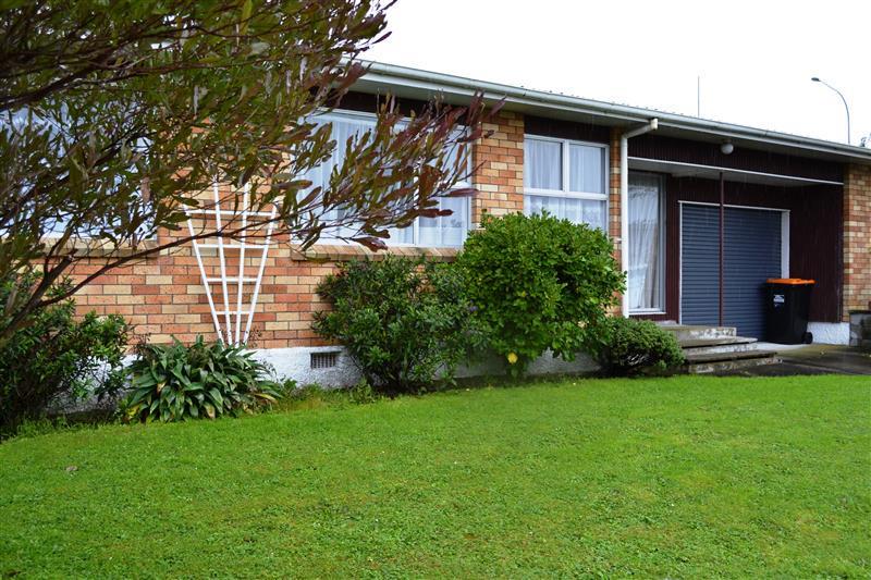 16 Panako Place, Awapuni, Palmerston North - Carousel 1