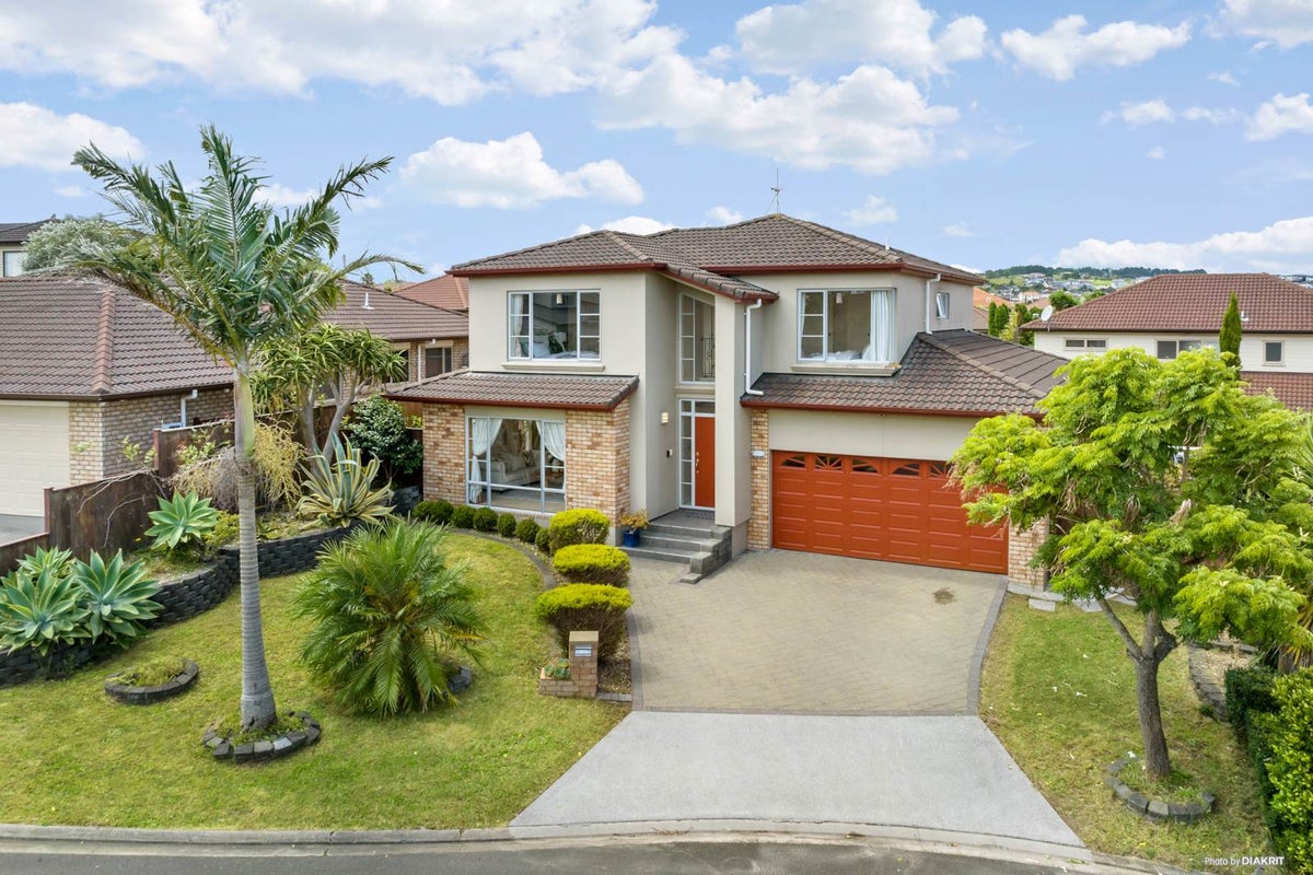 6 Noble Court, Flat Bush, Auckland - Carousel 2
