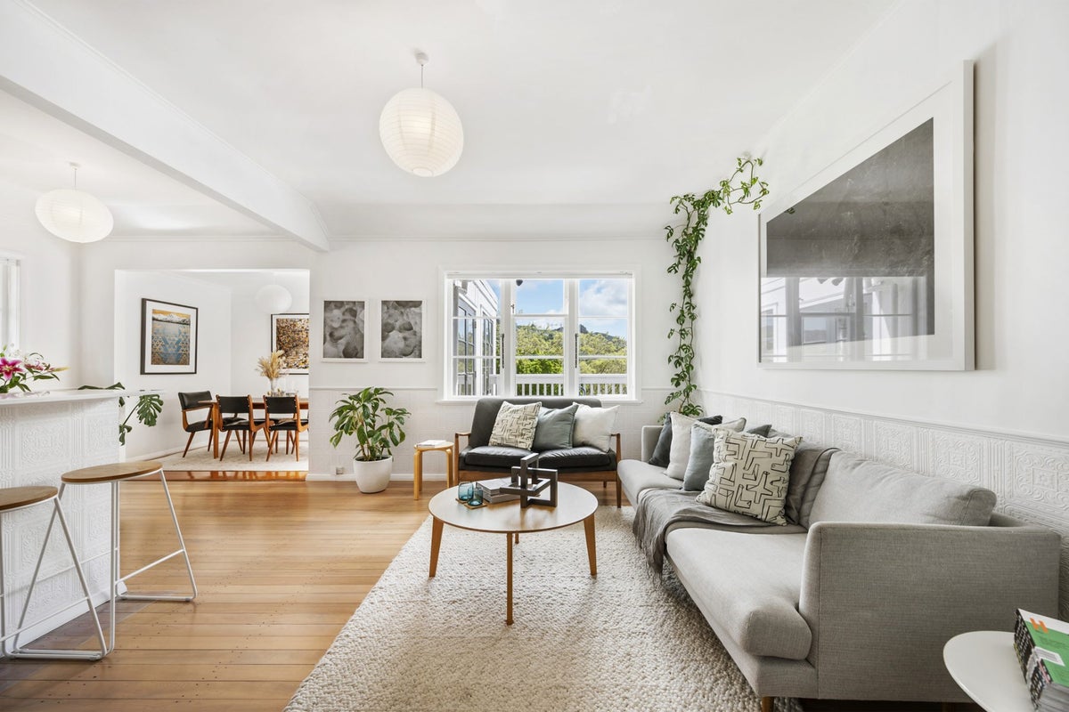 17 Warwick Street, Wilton, Wellington - Carousel 2