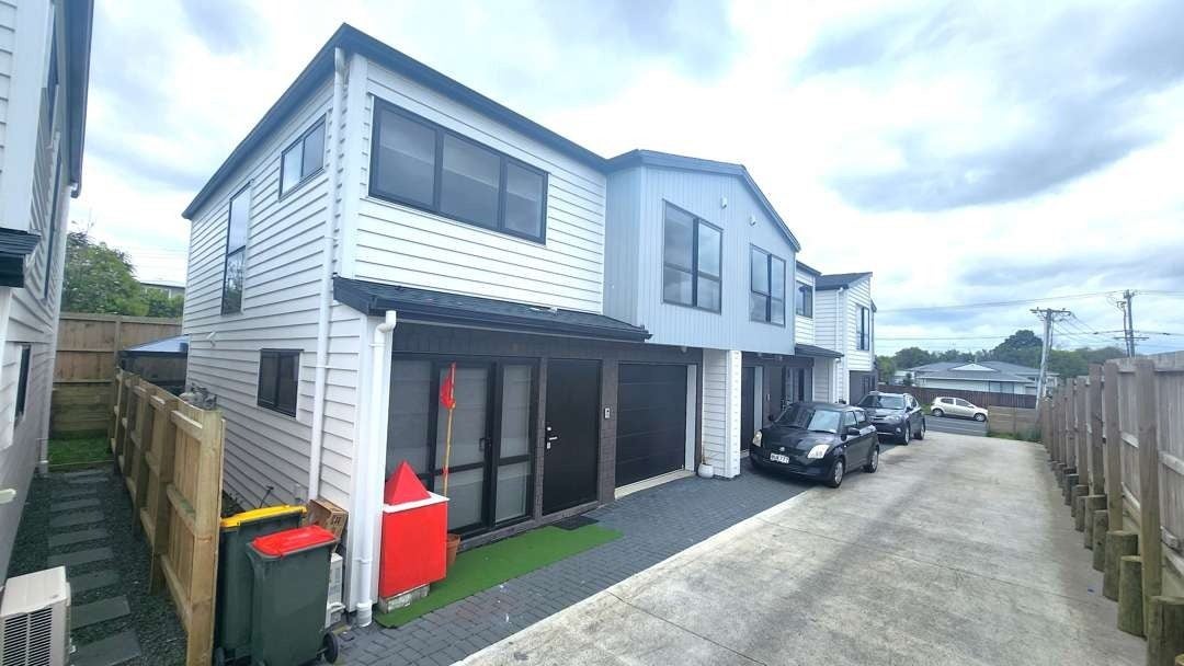 6C Christmas Road, Manurewa, Auckland - Carousel 1