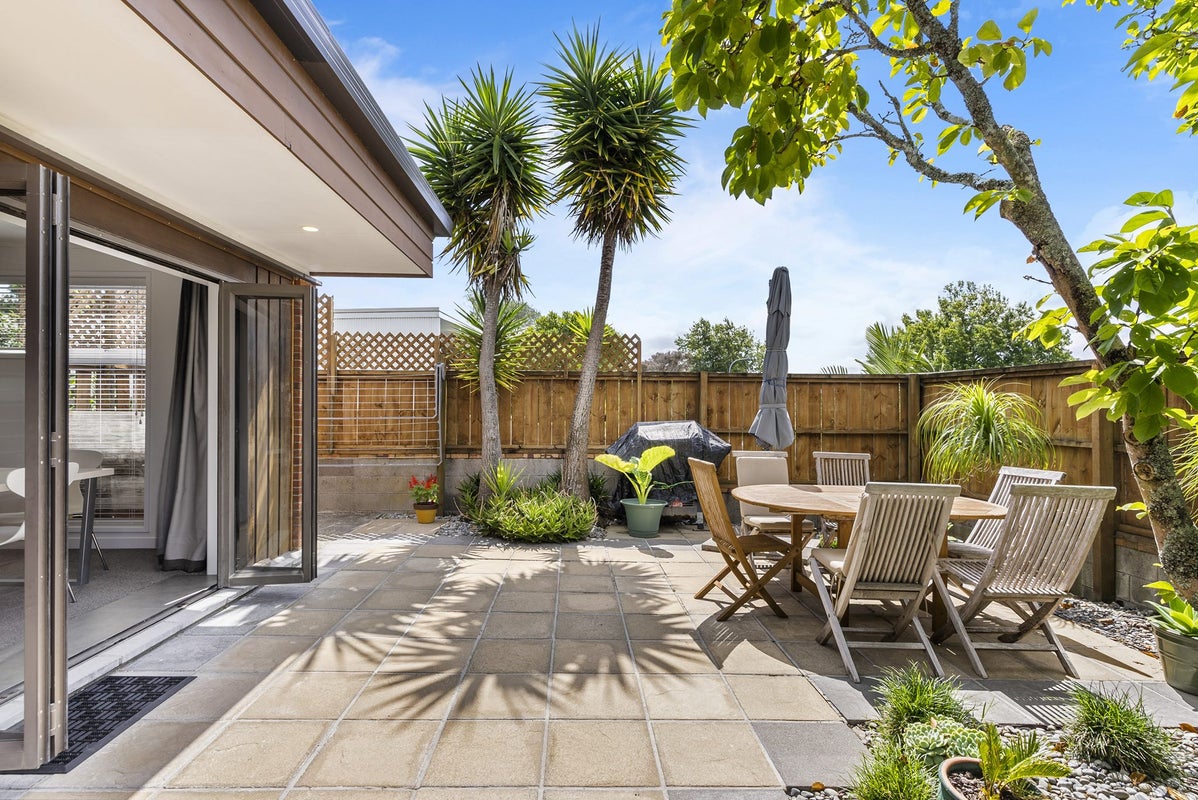 31A Hawkins Street, Meadowbank, Auckland - Carousel 1