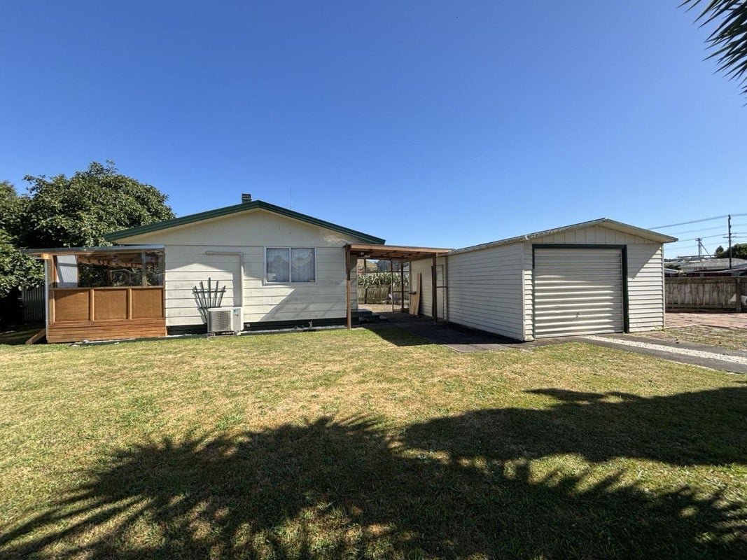 2 Ballance Street, Aramoho, Whanganui - Carousel 18