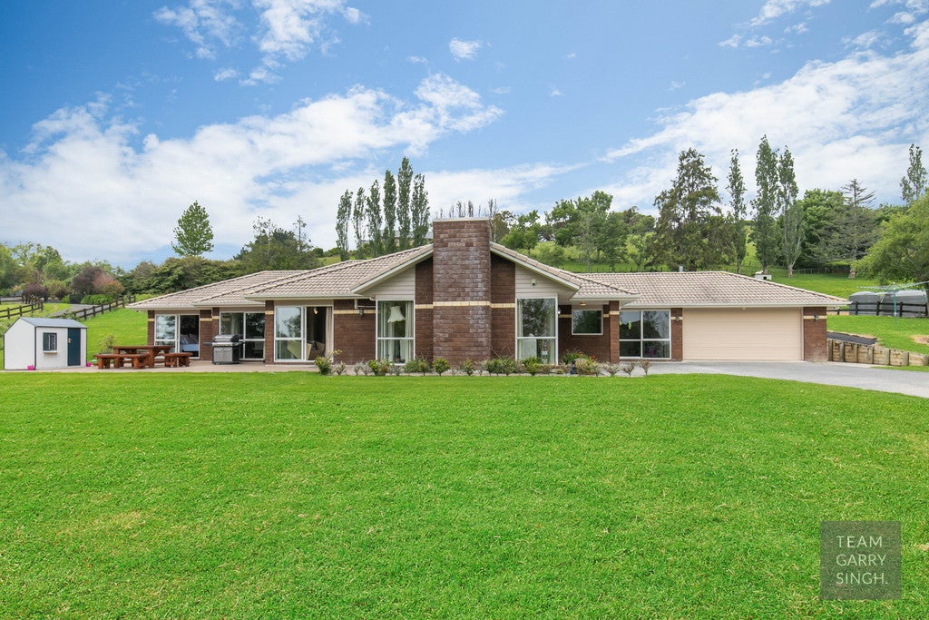 25 Judge Richardson Drive, Opaheke, Papakura - Carousel 1