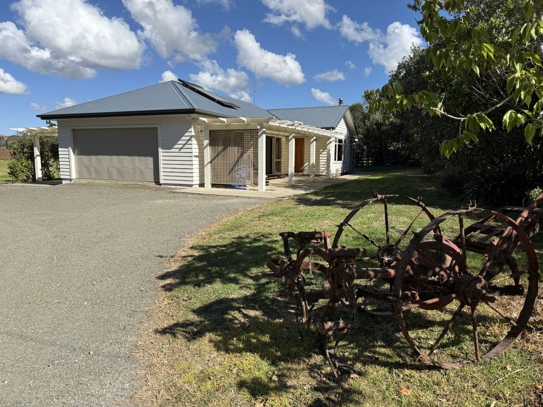 61 Kahikatea Flat Road, Albany - Carousel 1