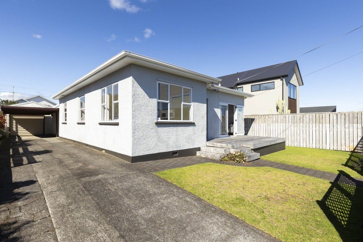 20 Princes Street, Fitzroy, New Plymouth - Carousel 22
