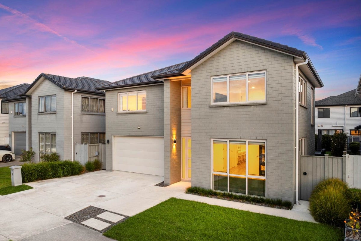 7  Horsefields Drive, Flat Bush, Manukau City, Auckland - Carousel 1