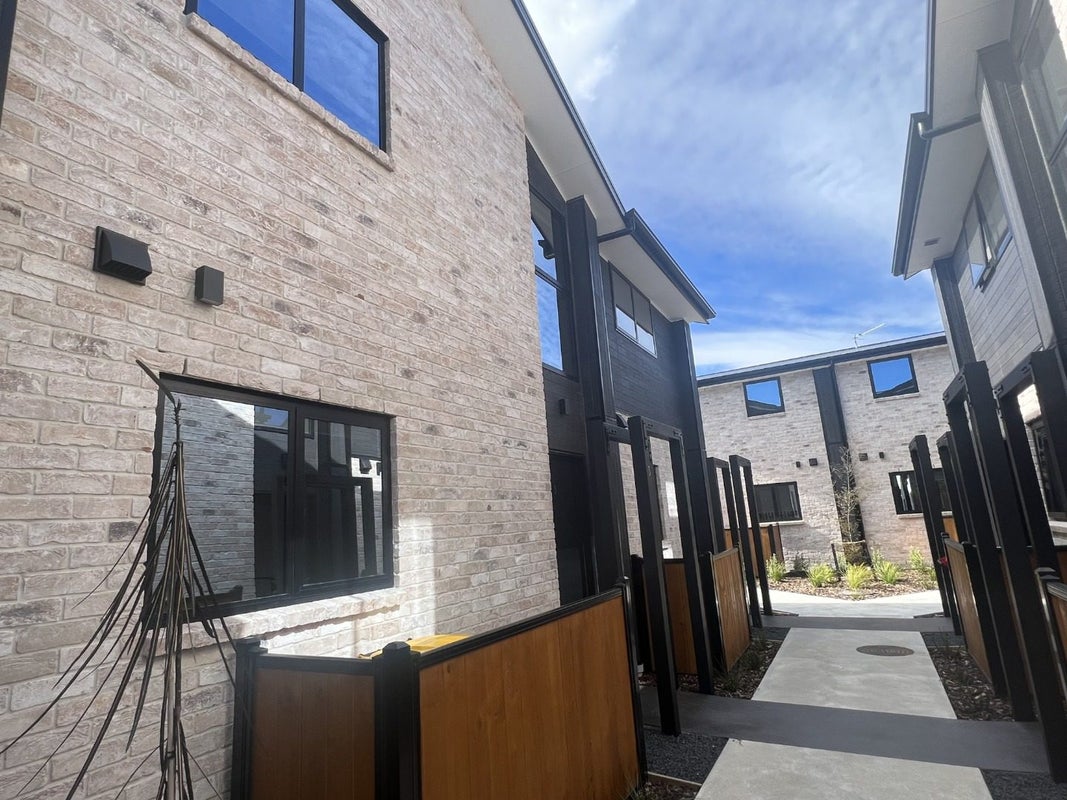 5/3 Shearer Avenue, Papanui, Christchurch - Carousel 1