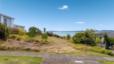 44 Craig Road, Maraetai, Auckland - Carousel 1