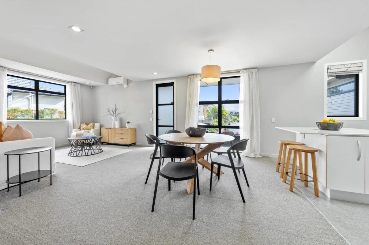 1/176 Mcleod Road, Te Atatu South, Auckland - Carousel 2