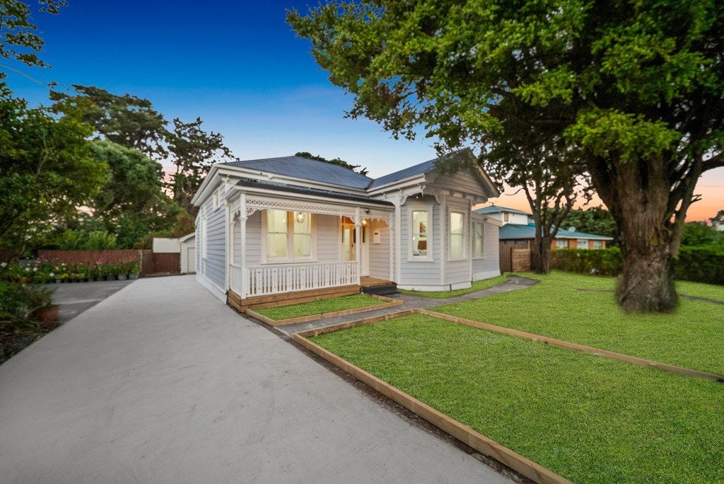 64 Tamaki Avenue, Otahuhu, Auckland - Carousel 1