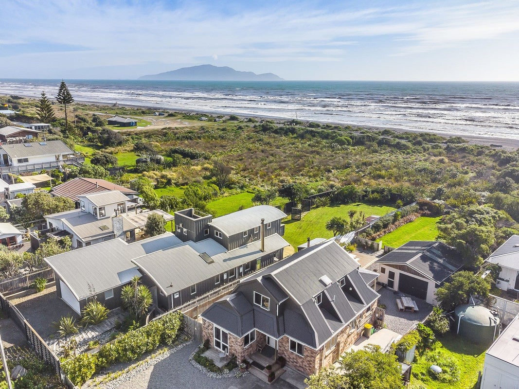 11 Rodney Avenue, Te Horo Beach - Carousel 23