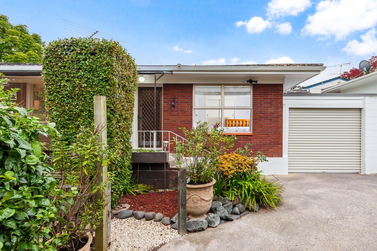 2/3 Tallington Crescent, Torbay, Auckland - Carousel 2