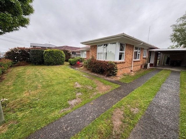 11 Nevada Road, Silverdale, Hamilton - Carousel 2