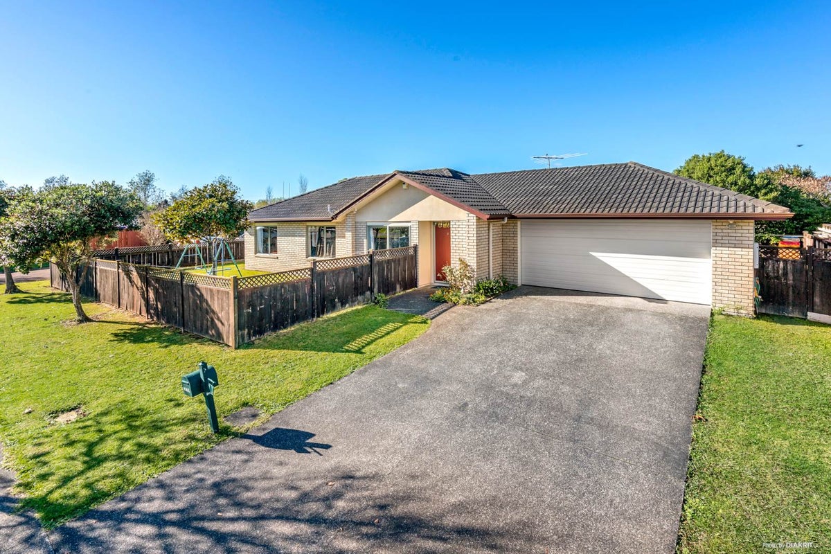 3 Ironstone Place, Randwick Park, Auckland - Carousel 1