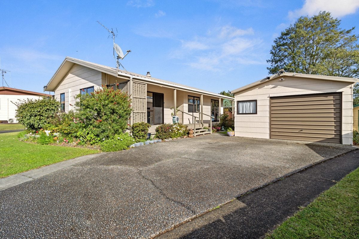 11A Emma Place, Pukete, Hamilton - Carousel 24