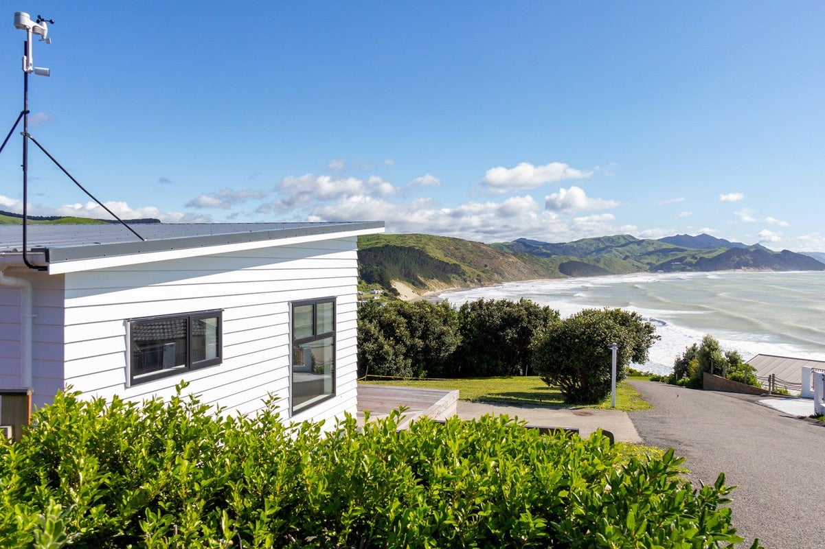 36A Guthrie Crescent, Castlepoint - Carousel 2