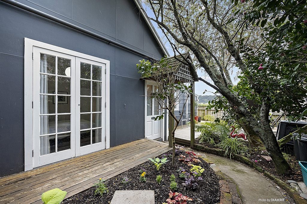 49 Hankey Street, Mount Cook, Wellington - Carousel 1