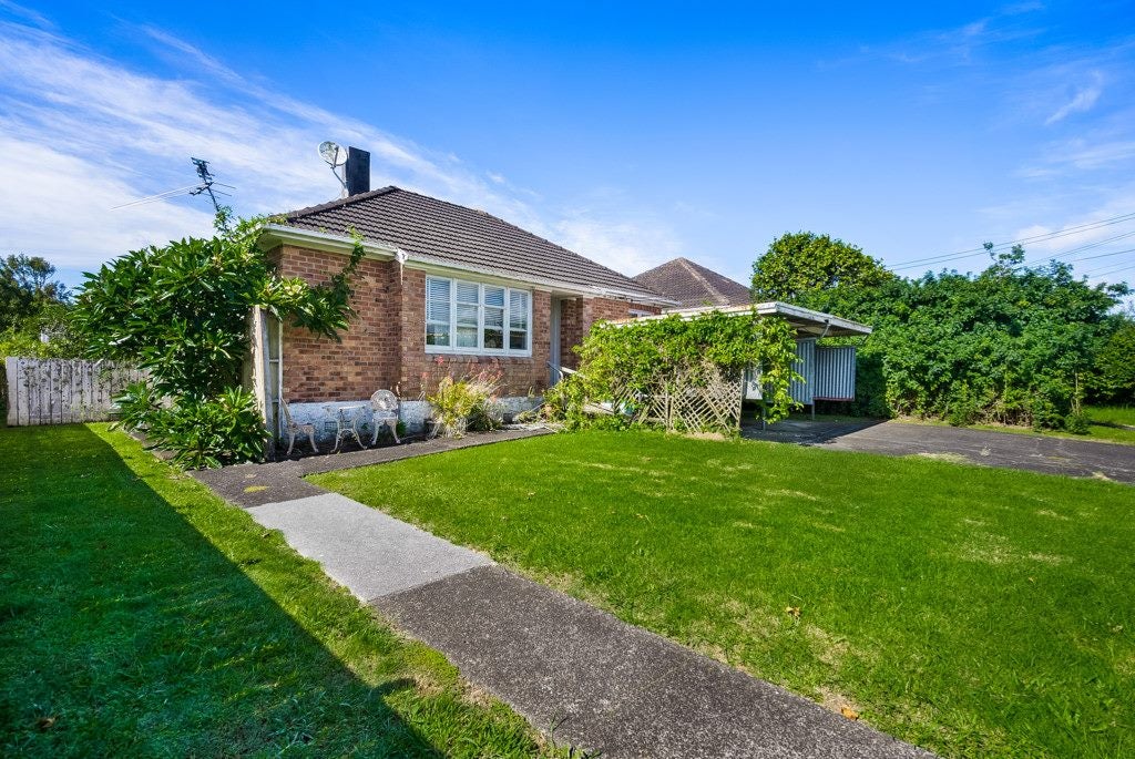 12 Daventry Street, Waterview, Auckland - Carousel 2