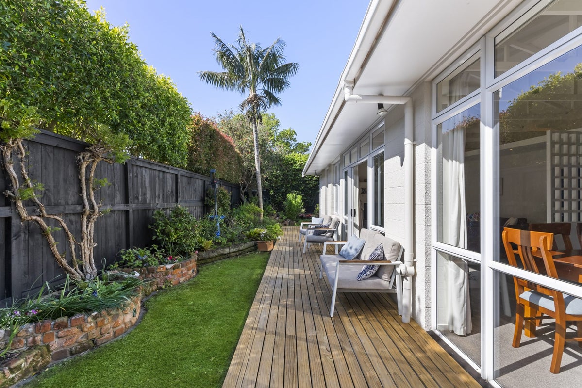 2/118 Victoria Road, Devonport, Auckland - Carousel 2
