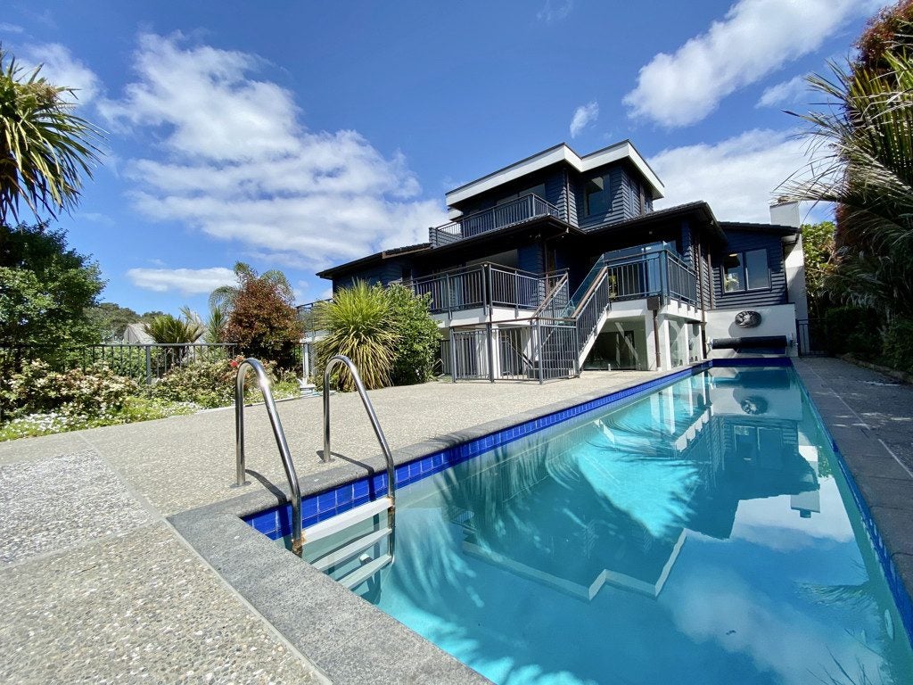 31 View Road, Campbells Bay, Auckland - Carousel 2