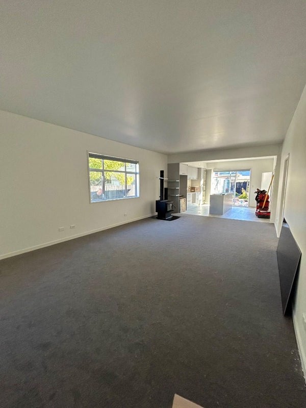 135 Caledonian Road, St Albans, Christchurch - Carousel 2