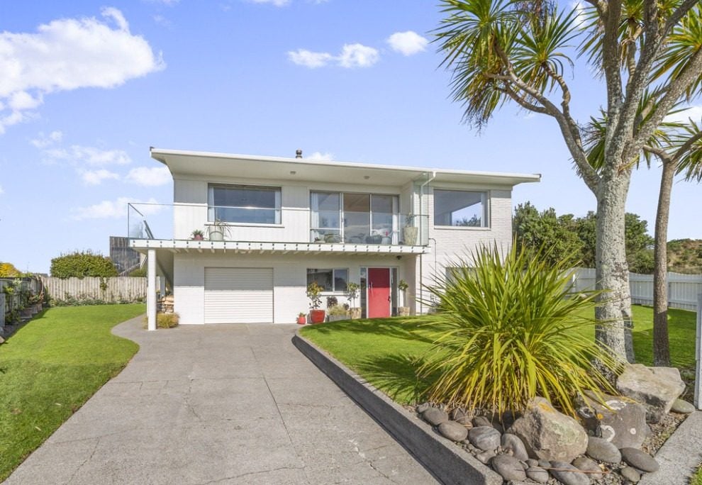 2A Wanaka Terrace, Bell Block, New Plymouth - Carousel 2