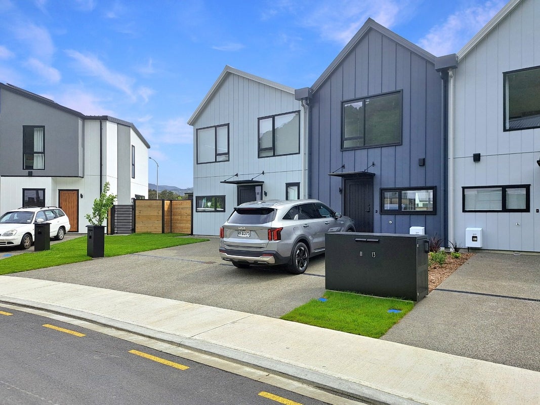11 Joseph Bolton Crescent, Wallaceville, Upper Hutt - Carousel 10