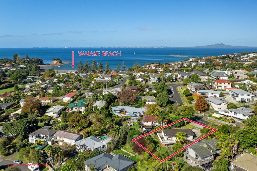 8 Weatherly Road, Torbay, Auckland - Carousel 2