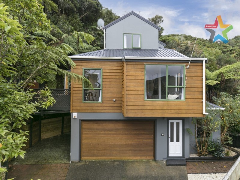 5A Parsons Glen, Karori, Wellington - Carousel 1