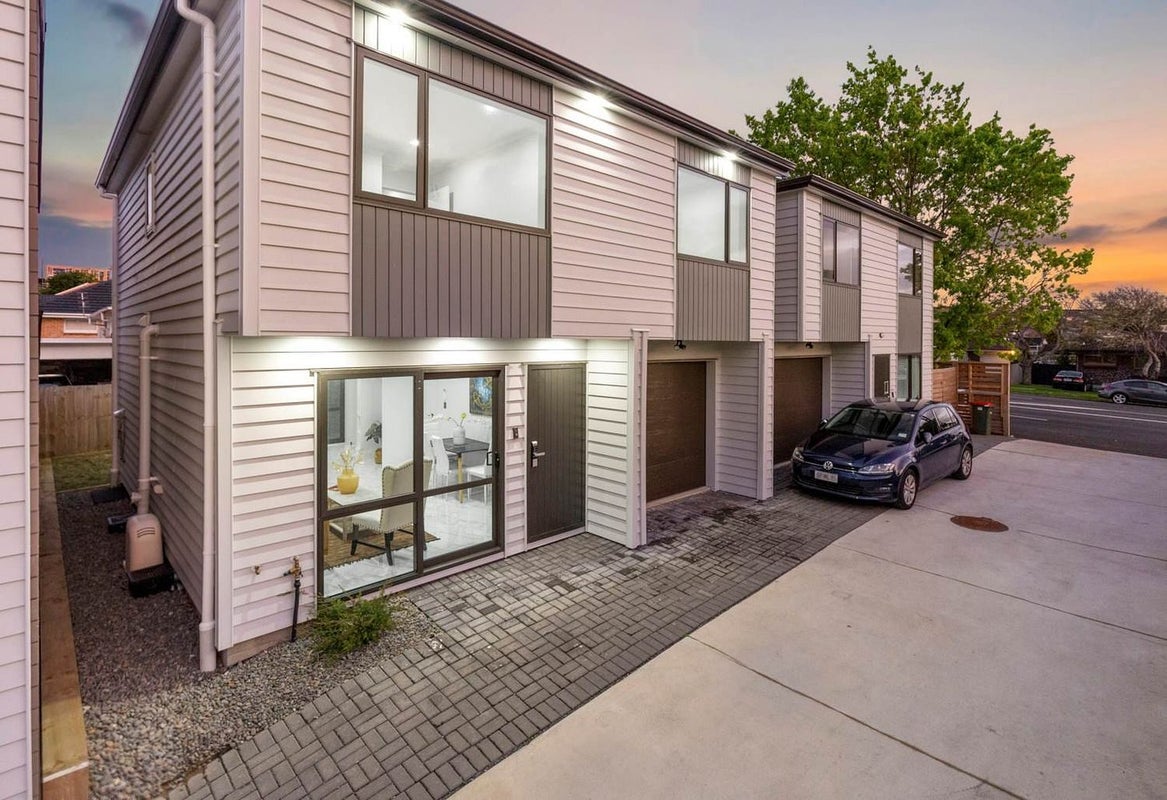 664B Pakuranga Road, Howick, Auckland - Carousel 2