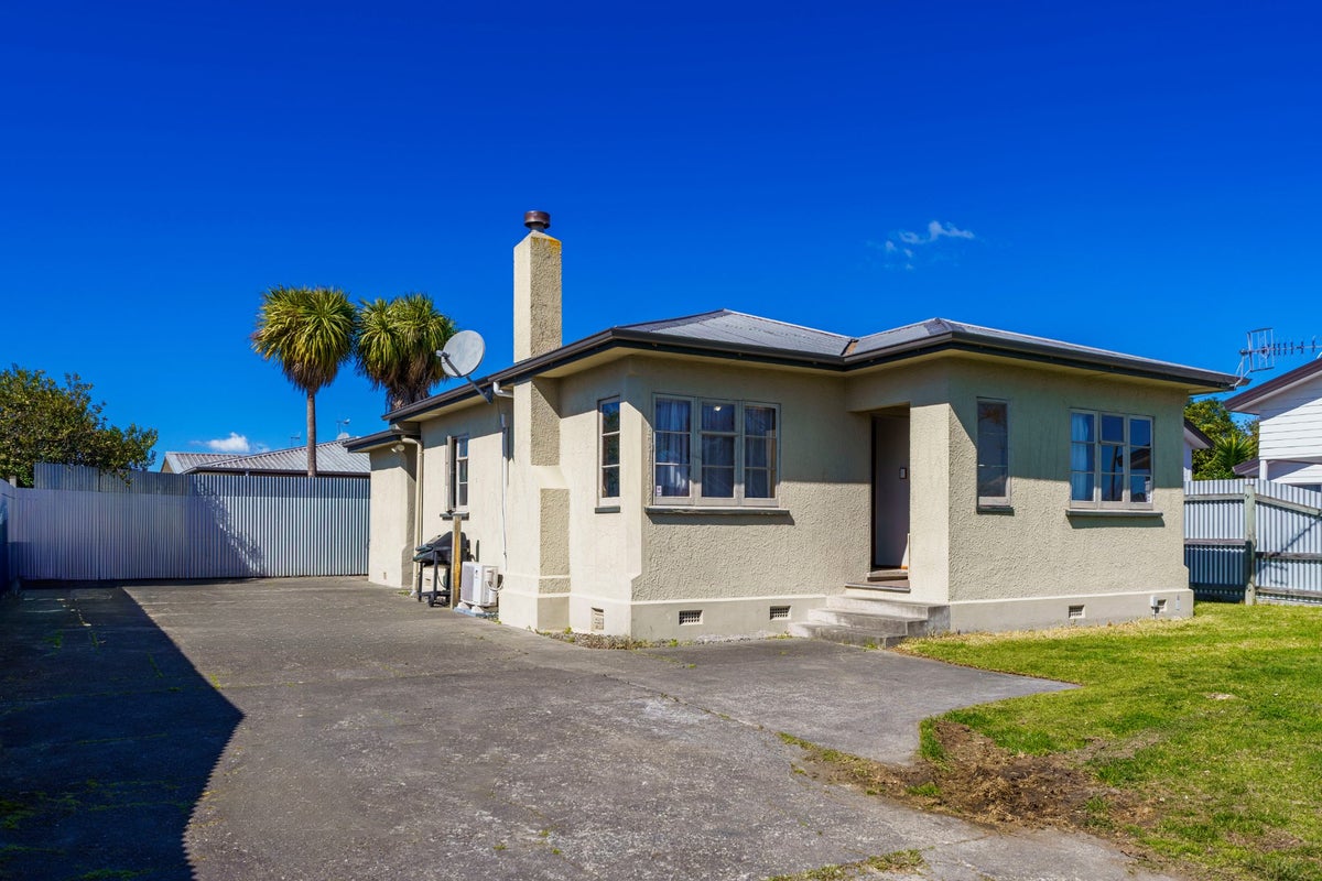 209 Taradale Road, Pirimai, Napier - Carousel 1
