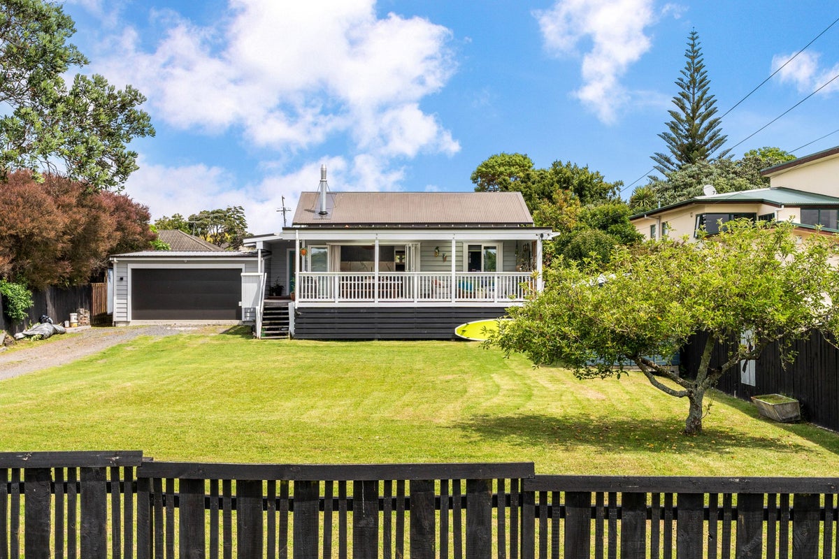79 First View Avenue, Beachlands, Auckland - Carousel 1