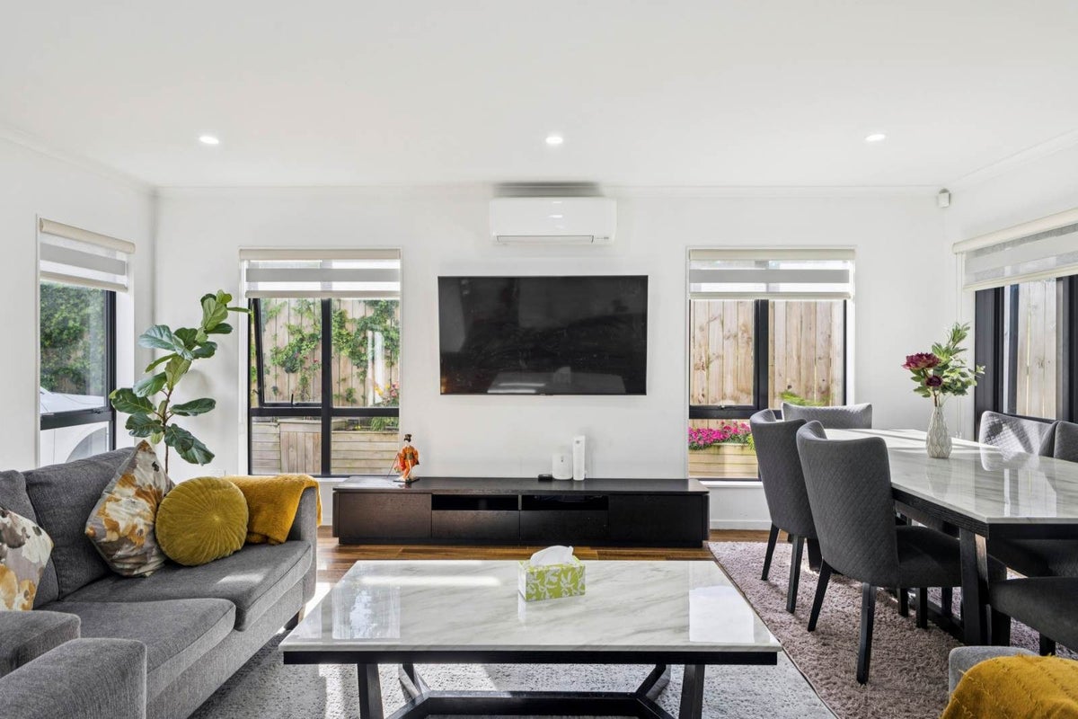 17D Kerrydale Road, Manurewa, Auckland - Carousel 2