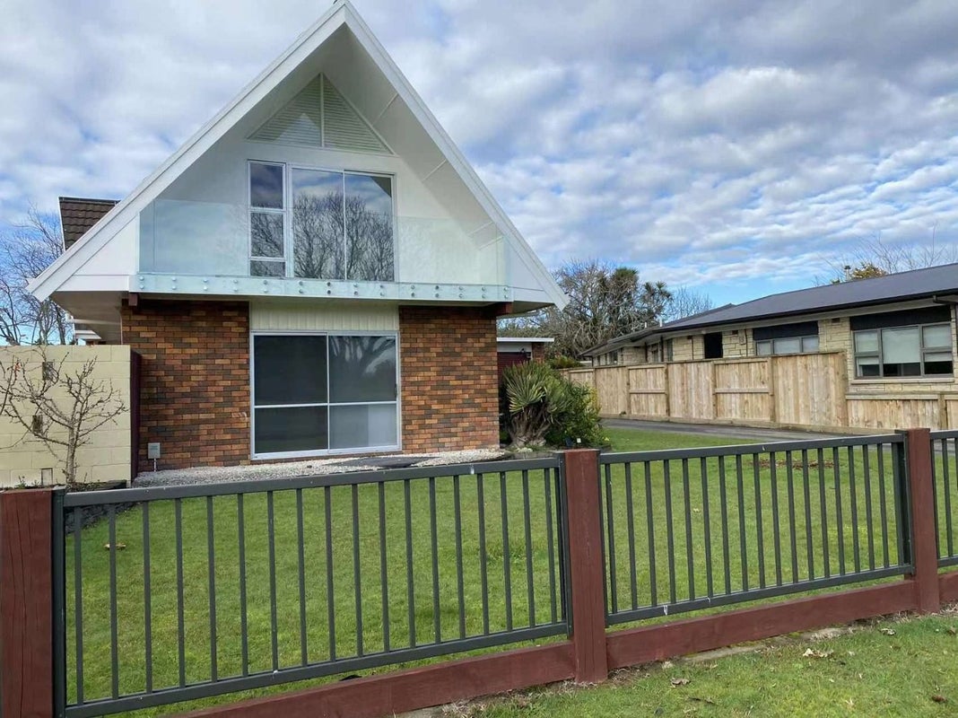 26 Clements Crescent, Queenwood, Hamilton - Carousel 18