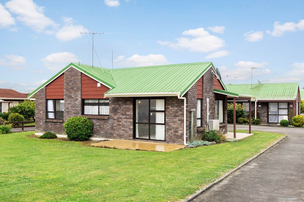 65A Queen Street, Pukekohe, Pukekohe - Carousel 1