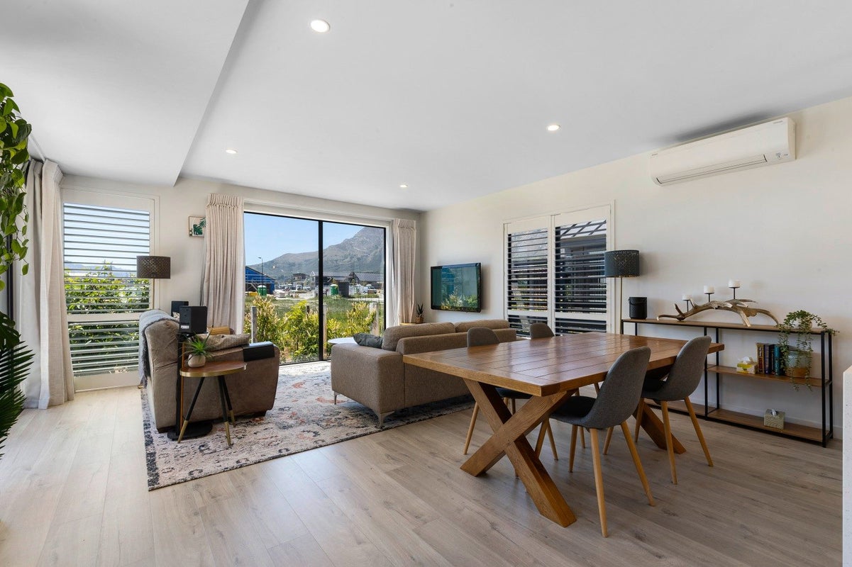 10 Chapman Way, Jacks Point, Queenstown - Carousel 2