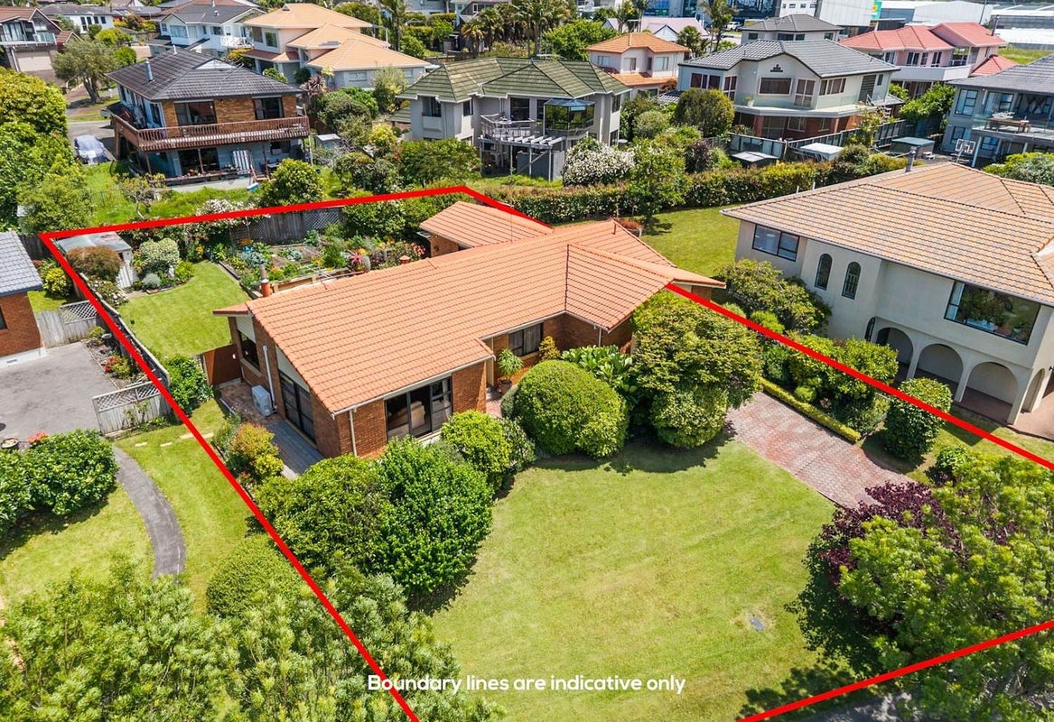 5 Marina View Drive, West Harbour, Auckland - Carousel 2