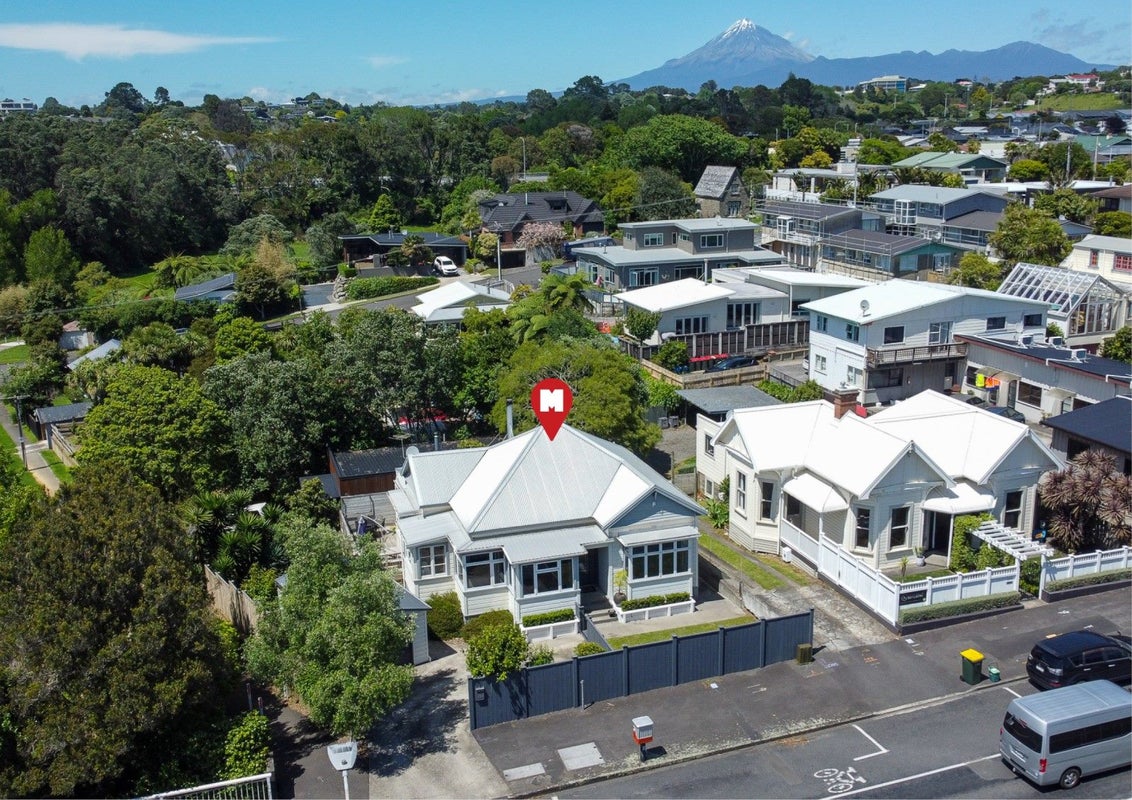 420 Devon Street West, Lynmouth, New Plymouth - Carousel 31