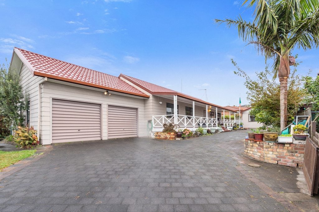 143 Florence Avenue, Orewa, Orewa - Carousel 1