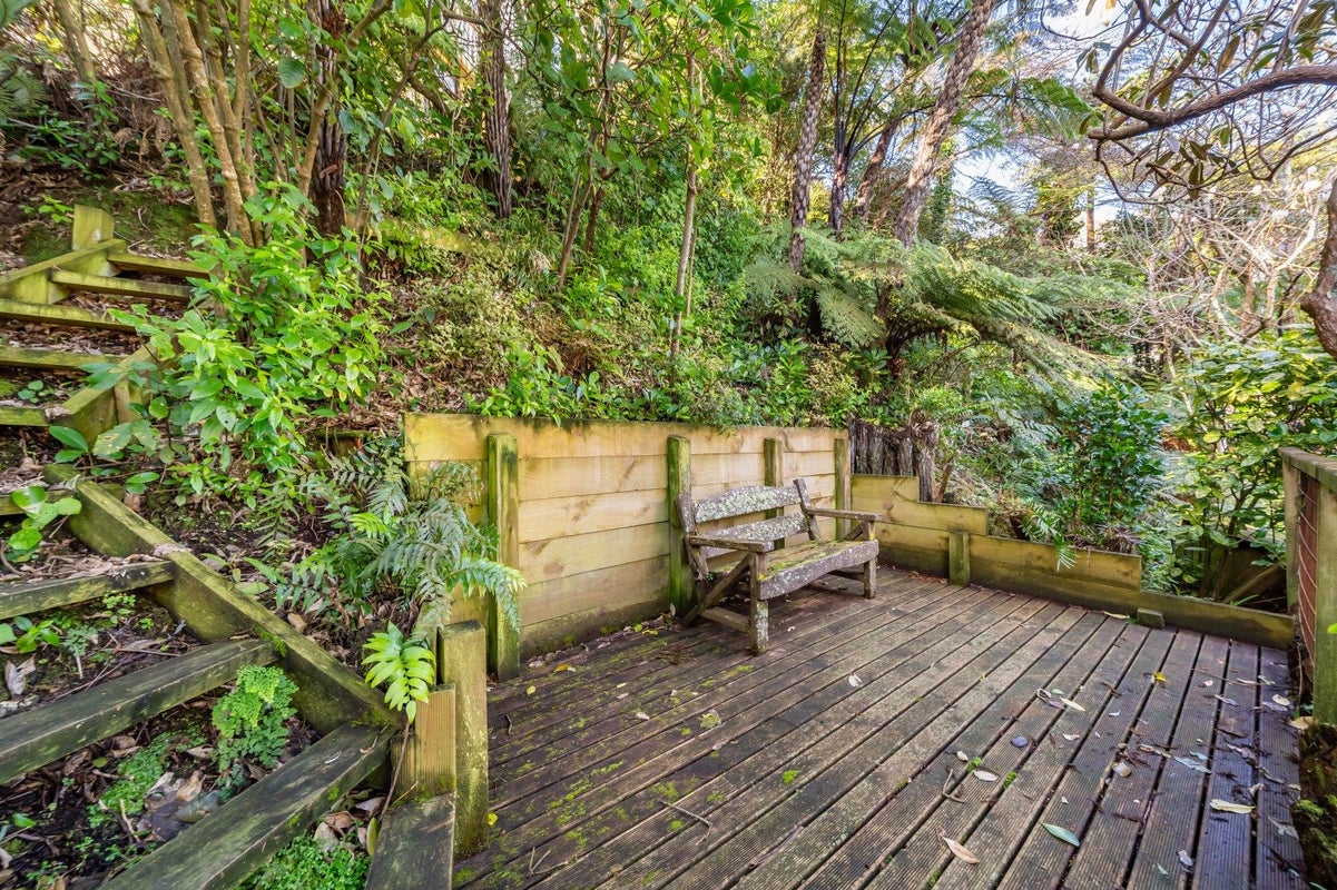 42 Amapur Drive, Khandallah, Wellington - Carousel 27