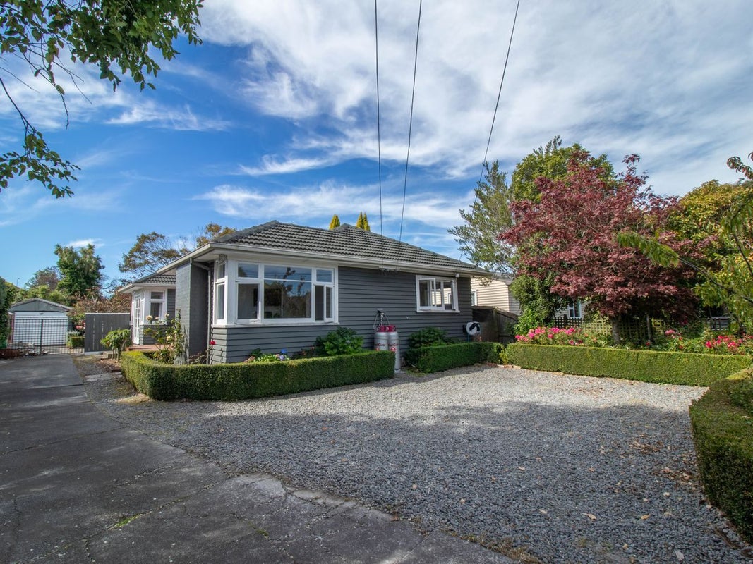 15 Moreland Avenue, Papanui, Christchurch - Carousel 1