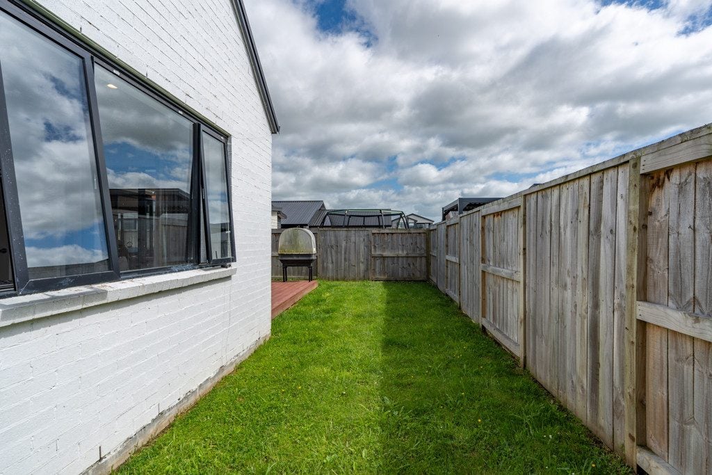 24 Ogilvie Avenue, Chartwell, Hamilton - Carousel 29