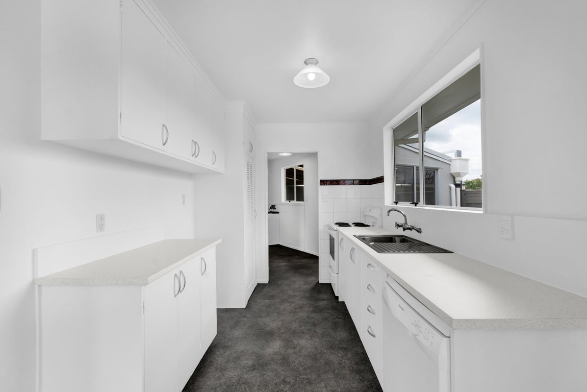 50 Sole Avenue, Bell Block, New Plymouth - Carousel 2