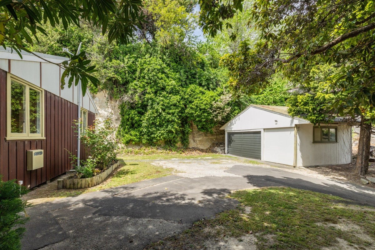 8 Goldsmith Road, Hospital Hill, Napier, Hawke's Bay - Carousel 24